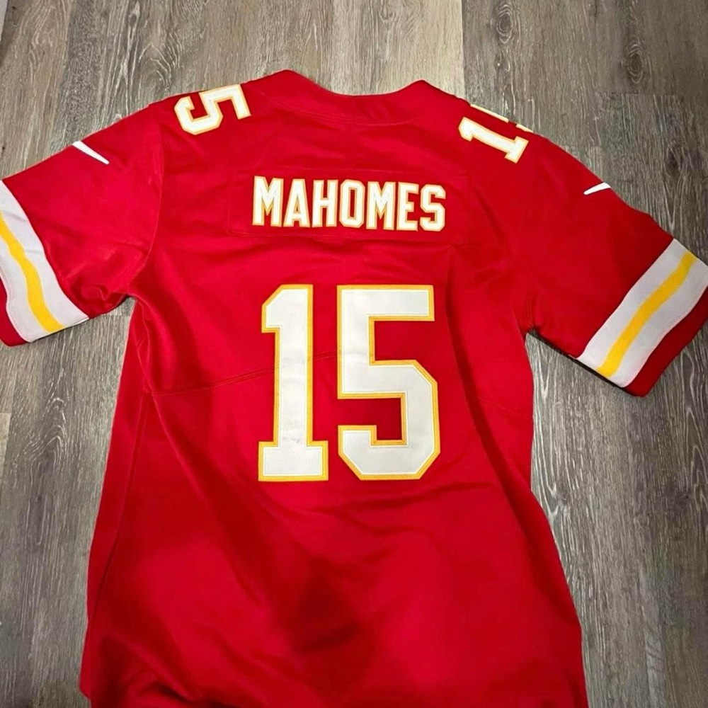 Nike Red Mahomes Jersey